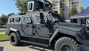 "Медичні закупівлі" купили 30 канадських броньовиків для евакуації за 350 мільйонів. ФОТО