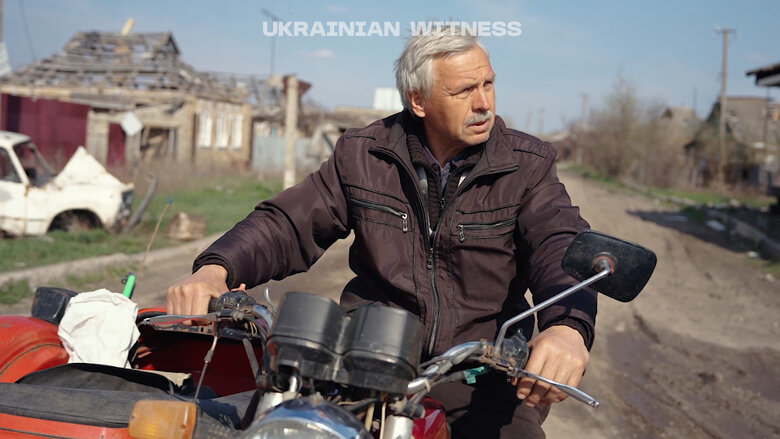 Residents make living in destroyed village near Izium: Russians killed both people and animals en masse. One villager was shot and crushed with tank 01