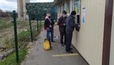 Бойовики продовжують блокувати КПВВ на лінії розмежування. Із семи пунктів пропуску працює тільки один - в Станиці Луганській, - штаб ООС. ВIДЕО