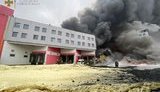 Через влучання снаряда спалахнув склад та адмінбудівля в селі Чайки на Київщині, - ДСНС. ФОТО