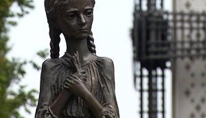 Україна вшановує пам'ять жертв голодоморів