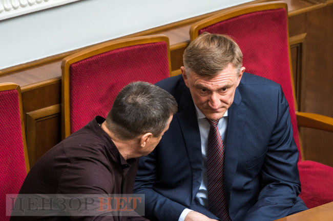 Присяга Аксенова под крики Ганьба!, беседа Власенко и Шуфрича, сообщение Шахову: Сергуня камасутру забрать? Или будешь изучать?, - работа ВР 19 мая 31
