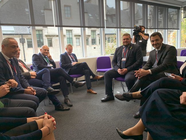 На Зеленського перед виборами намагалися натиснути: заходьте в коаліцію - будемо переформовувати уряд в інтересах Коломойського, - слуга народу Чернєв 03