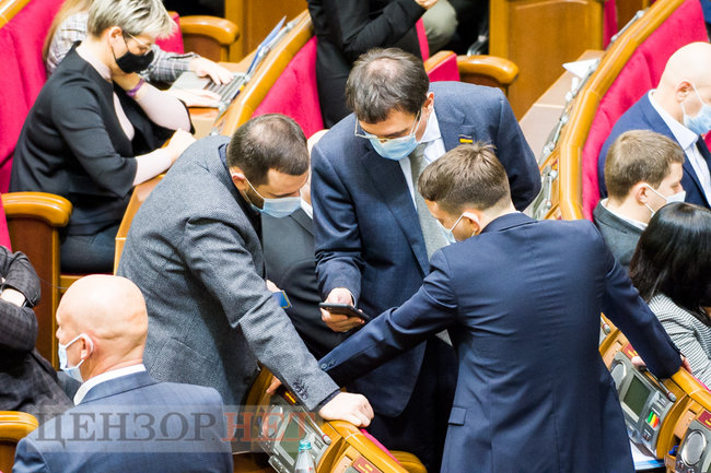 Прямое распоряжение Кивы, новый образ Тимошенко, фотожабы на Зеленского и сообщение от лисички Волошину из ОПЗЖ, - день работы ВР 17 ноября 11