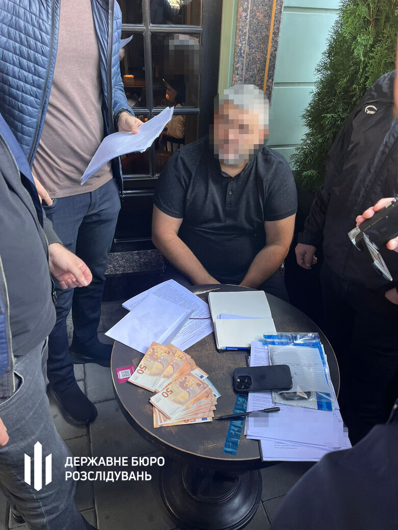 Руководителя Западного управления Минюста, задержанного на взятке, будут судить