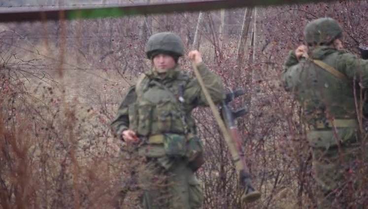Belbek airfield blockade - faces of unknown soldiers. PHOTOS