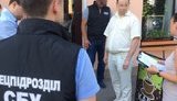 Чиновник Хмельницкой ОГА задержан при получении 12 тыс. грн взятки, - СБУ. ФОТО