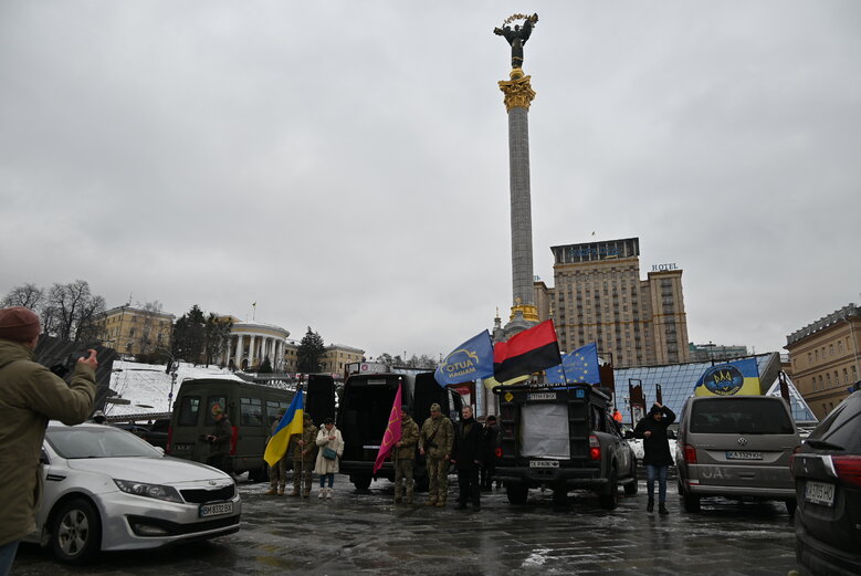 С погибшим защитником Украины, ультрас Динамо и политзаключенным времен Януковича Сергеем Павличенко простились в Киеве 15