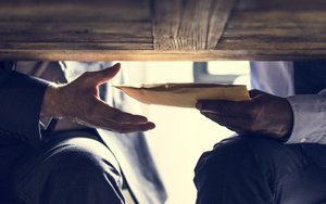 Штрафи замість тюремних строків: Цьогоріч в Україні майже на третину поменшало справ про корупцію