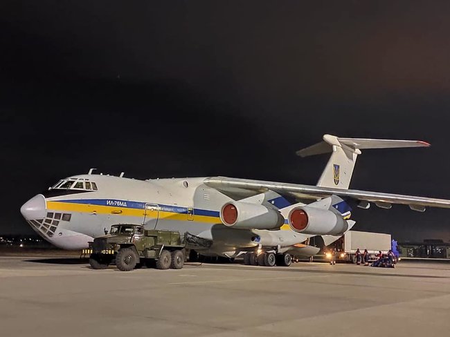 Літак з українськими фахівцями вилетів до Ірану, - Офіс президента 01