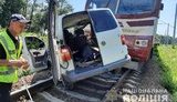 Микроавтобус столкнулся с электропоездом на Харьковщине: водитель госпитализирован. ФОТОрепортаж