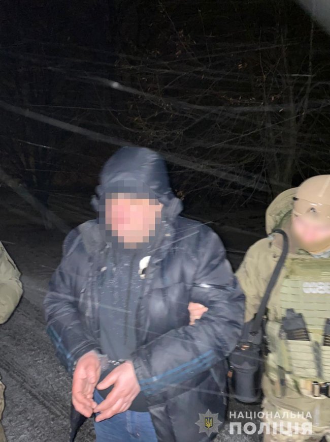 Поліцейські затримали зловмисника, який застрелив чоловіка у Харкові 01