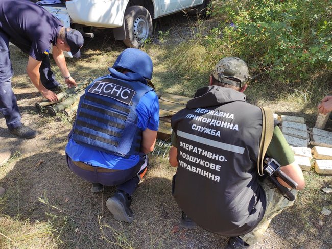 Схрон з боєприпасами виявили в Новотроїцькому 01