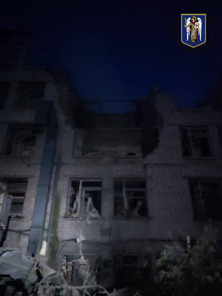 Нічний обстріл Києва: усі ракети збили, є загиблі та поранені, зокрема діти (оновлено) 05