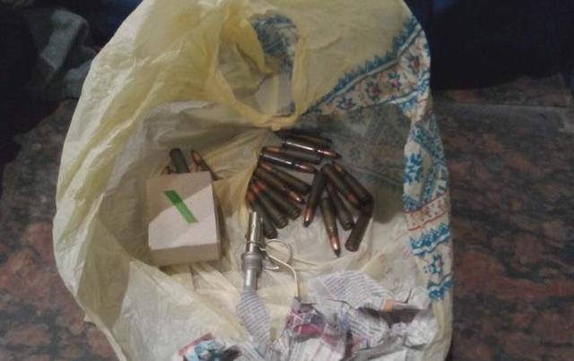 У Львові на вокзалі знайшли сумку з боєприпасами 01 У Львові на вокзалі знайшли сумку з боєприпасами 01