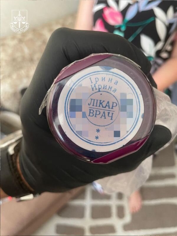 Посадовців медзакладів викрито на заволодінні мільйонами бюджетних коштів