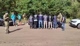 Нелегали з Бангладеш: Прийшли пішки з РФ, на кордоні викликали таксі. ВIДЕО