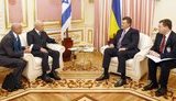 Встреча с особым значением: Янукович и Перес. ФОТОрепортаж