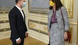 Закінчення війни на Донбасі має залишатися пріоритетом, - Зеленський новій голові ОБСЄ Лінде. ФОТО