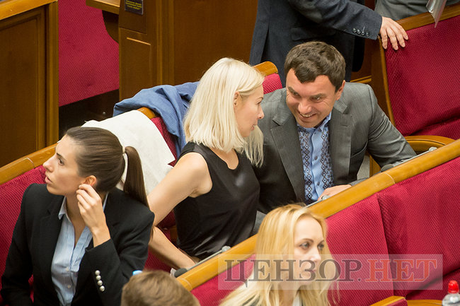 Спілкування Тимошенко з Кондратюк за колоною, Іванчук в гостях у Слуги народу і звільнений Балух у Раді, - робочий день ВР 13 вересня 05