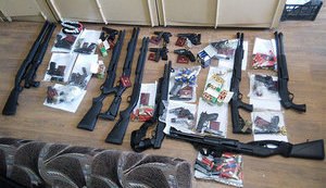 "11 pump guns, 500 rounds, 19 pistols": 30 unknowns detained at Cherkasyoblenerho office. VIDEO+PHOTOS
