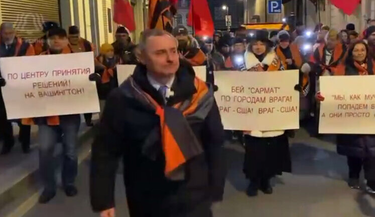 В Москве провели марш "На Вашингтон": Требовали ударить по США ядерными ракетами и цитировали Путина. ВИДЕО