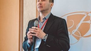 "Учреждения здравоохранения, которые будут предоставлять лучшее качество медуслуг , будут награждены лучшим финансированием", - глава НСЗУ Петренко