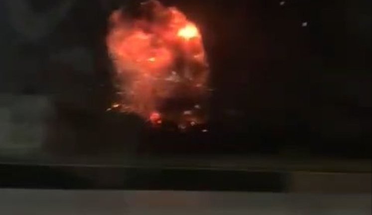 У Копейську Челябінської області РФ після атаки дронів горить військове підприємство "Пластмас". ВIДЕО