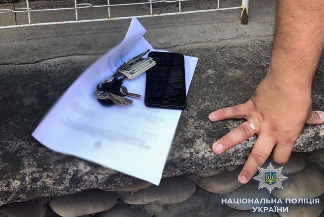 Прокурор задержан на Ивано-Франковщине при получении взятки, - Нацполиция 02