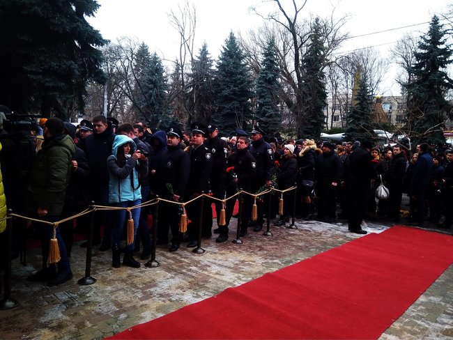 С погибшим в перестрелке полицейским Сергеем Пригариным простились в Одессе 01