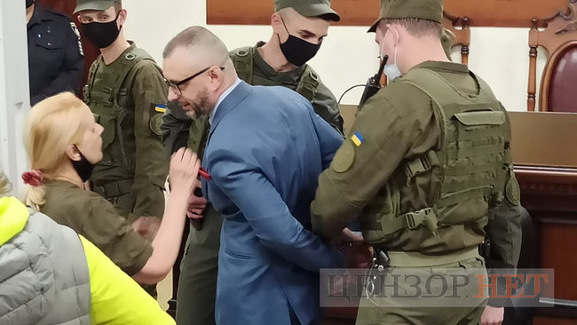 Суд відхилив апеляцію захисту на продовження арешту Антоненка 10
