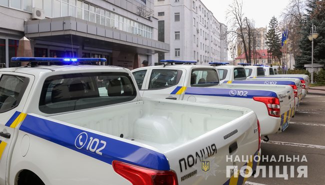 14 вибухотехнічних підрозділів Нацполіції отримали нові службові автомобілі підвищеної прохідності 04