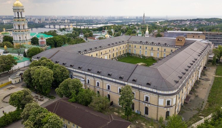 Офис Президента протягивает на пост директора "Мистецького Арсенала" экс-министра Кулиняка, который сегодня хвалит режим Януковича, - Козленко