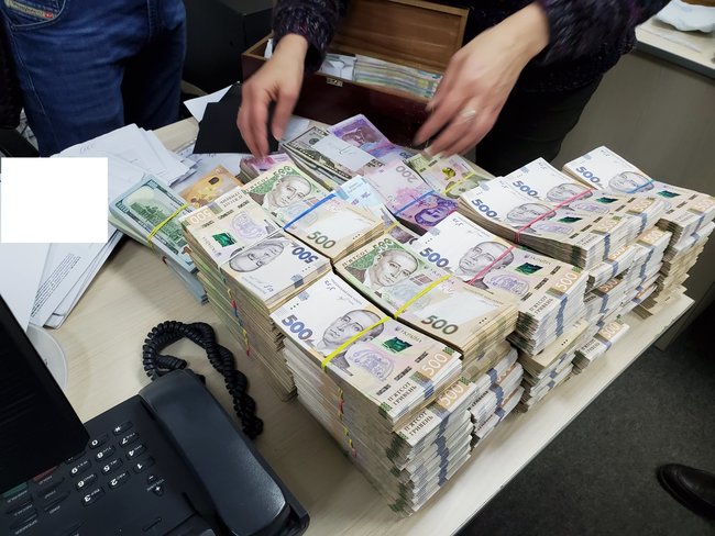 ГФС уличила менеджмент международной сети пиццерий в уклонении от уплаты налогов на 75 млн грн 01