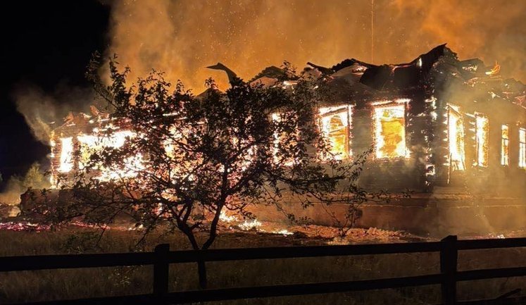 Ruscists destroyed school on border of Chernihiv region. PHOTO