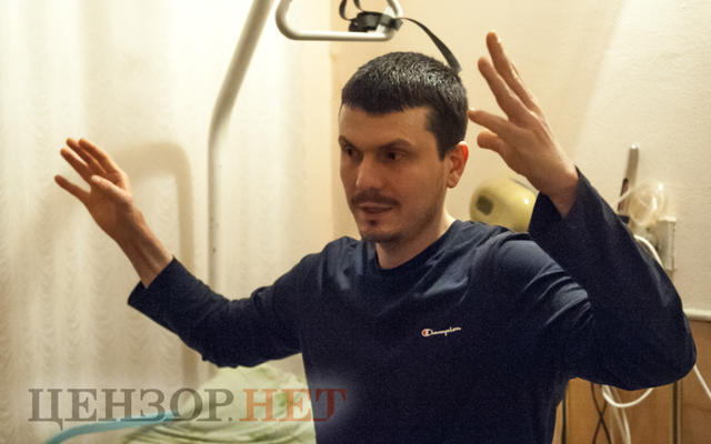 Адам Осмаєв: Я майже весь час її тримав, намагався, щоб кров не витікала, але це нереально. У мене на руках Аміна померла 09