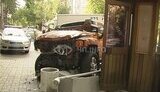 Возле Верховной Рады &amp;quot;Hummer&amp;quot; влетел в &amp;quot;Porsche&amp;quot;, а потом чуть не протаранил будку ГАИшников. ФОТОрепортаж.