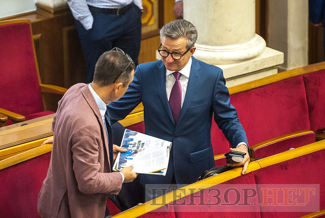 Эмоциональное совещание БПП, объятия Биловола и Безбаха и спор Таруты о богатых и бедных странах, - рабочий день в Раде 12 июля 08