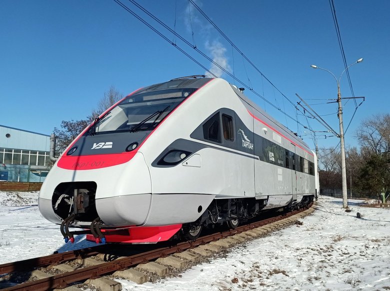 Крюківський вагонзавод передав "Укрзалізниці" потяг "Тарпан"