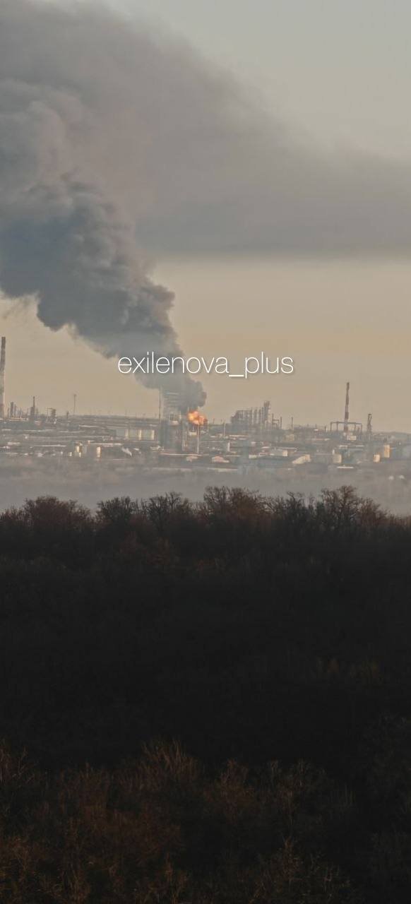 Уфа під атакою дронів: що відомо про пожежі на НПЗ і в місті