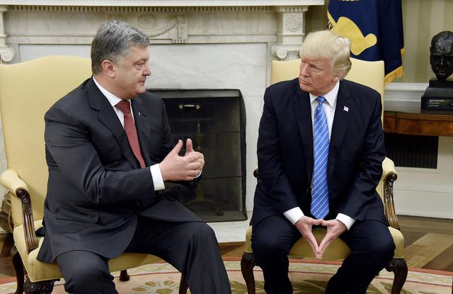 Порошенко провів переговори з Трампом 01