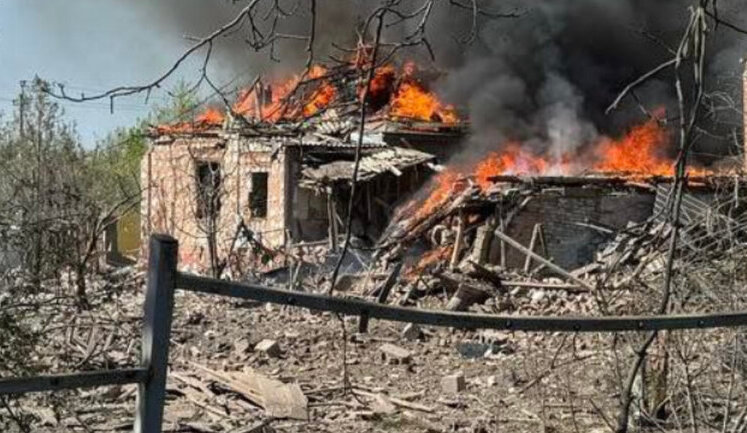 Ruscists hit Sloviansk with FABs: man was killed, woman wounded. PHOTOS (updated)