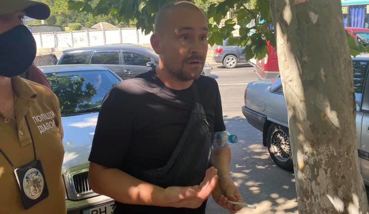 Неизвестные напали на Стерненко под судом в Одессе, - Маси Найем. ФОТО