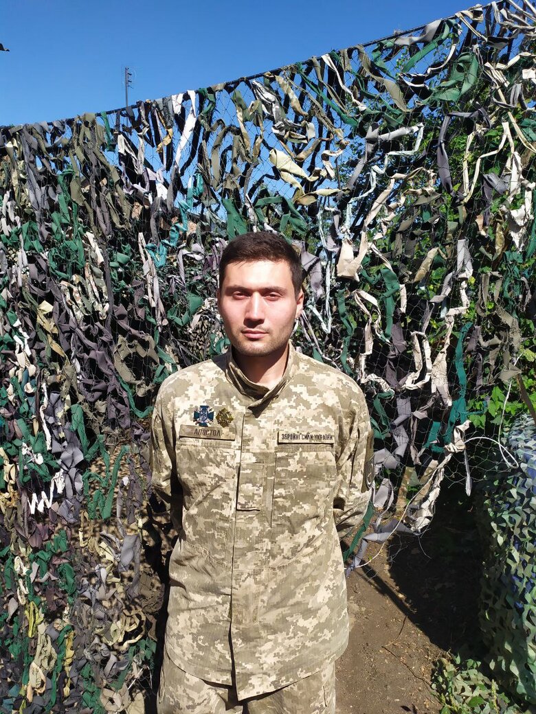 Нас ротний навчив: як виходимо на позиції, так усі й повертаємося. Неважливо — живі, 300 чи 200, — медик взводу Апостол 02