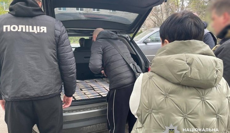 40 тысяч гривен за влияние на ВВК: в Харьковской области задержали военного медика. ФОТОРЕПОРТАЖ