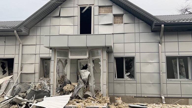 Окупанти вранці поцілили ракетою у передмістя Запоріжжя, зруйновано СТО 02