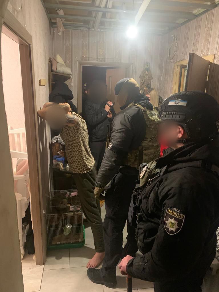 Бандиты пытались захватить в Киеве парковочный бизнес. Их разоблачили 02