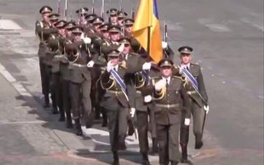 Украинские военные участвовали в военных парадах во Франции и Бельгии. ВИДЕО
