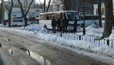 Под Радой около 40 автобусов с "Беркутом" и идущая в ЕС "региональная" молодежь. ФОТО