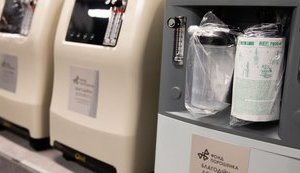 Волонтери передали кисневі концентратори від Фонду Порошенка в лікарні та військовий шпиталь прифронтової зони. ФОТОрепортаж